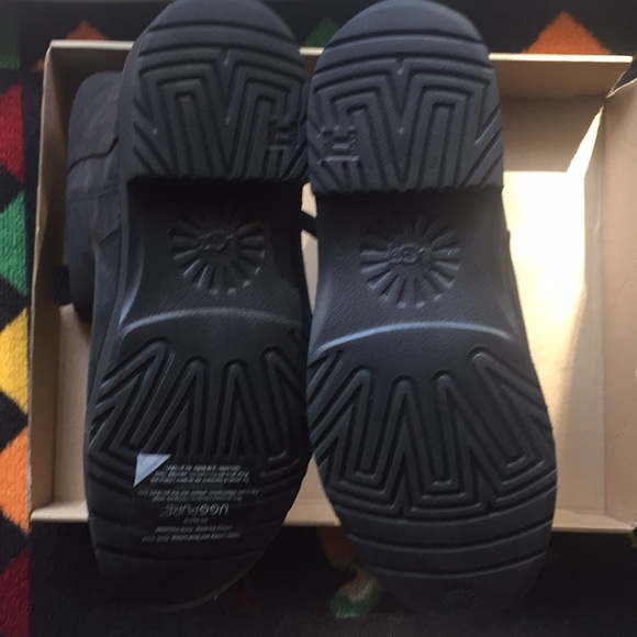 NWT Ugg Elly leather boot brand new size 5.5 leather - Picture 10 of 14